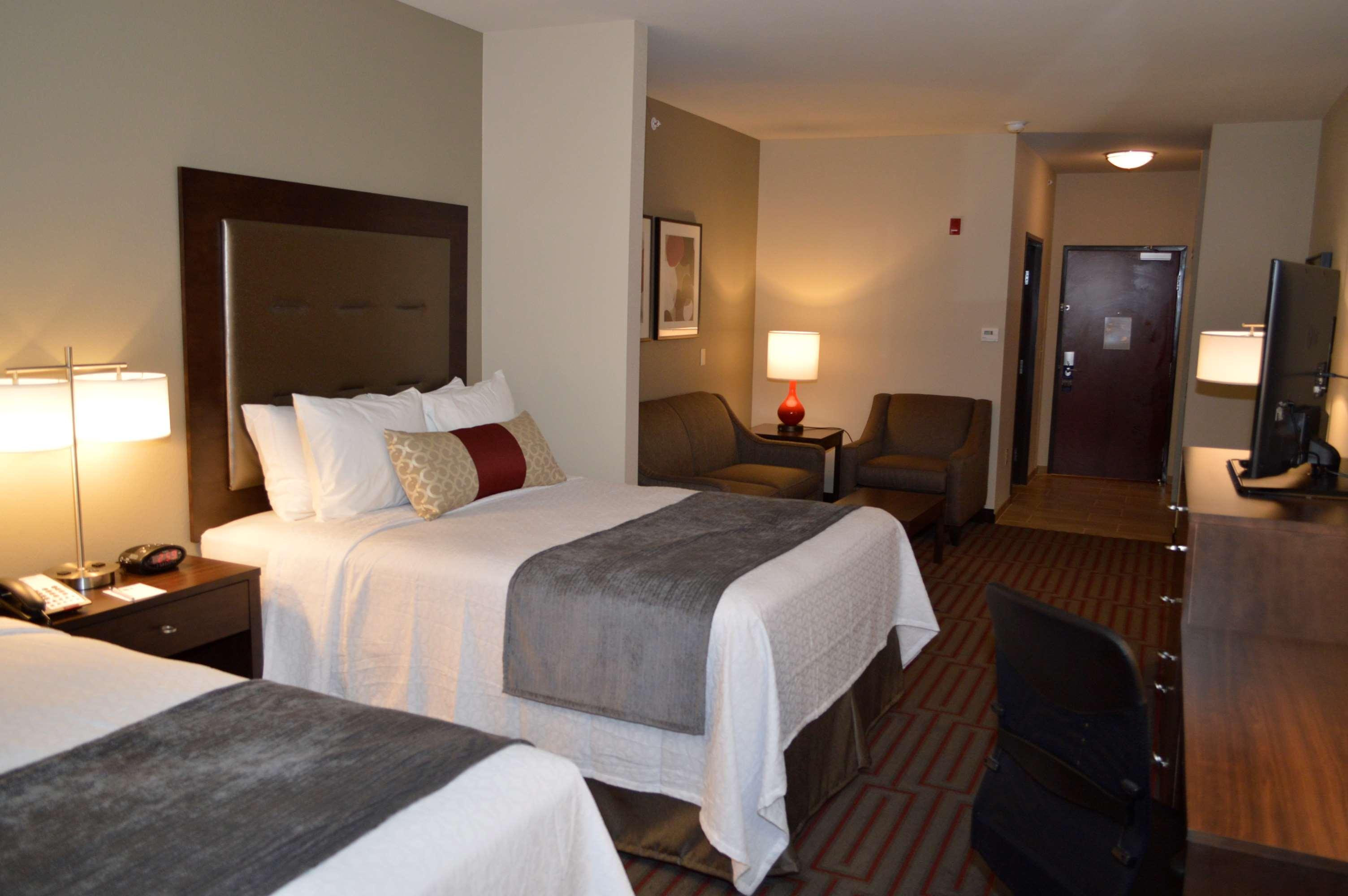 Hugoton Best Western Plus Stevens County Inn מראה חיצוני תמונה